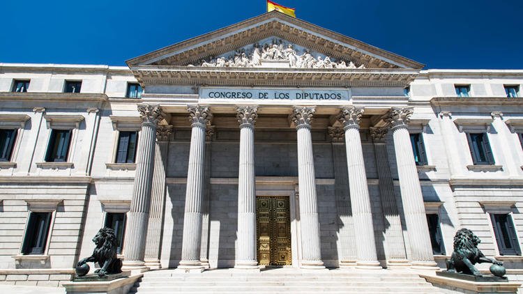 Aprobada en el Congreso la Ley de Contratos del Sector Público